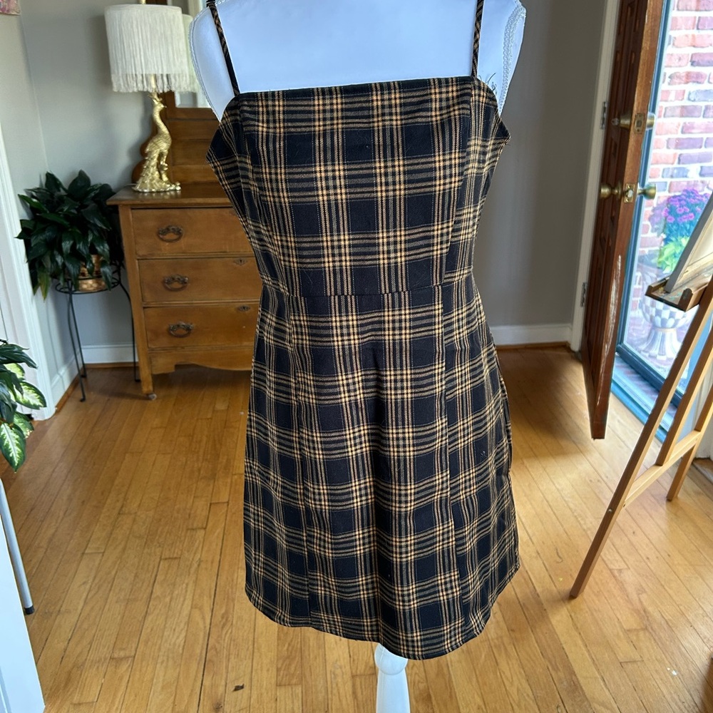 Forever 21 Black and Tan Checkered Mini Dress Size M